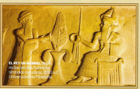 Esc, XXII, Ur-Nammu recibe los smbolos de la Justicia de manos del dios Nanna, University Museum, Filadelfia, USA, 2100 aC.