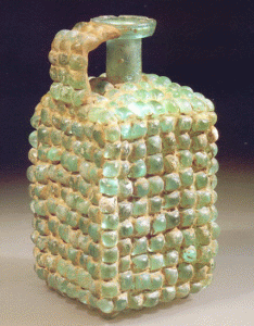 Cermica, II-III dC., Botella vidriada, cuadrangular, con incrustaciones, M. del Vidrio y la Cermica, Tehern, Irn
