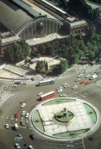 Transportes, Ferrocarril, Plaza del Emperador Carlos V y Estacin de Atocha, fachada exteior, Madrid